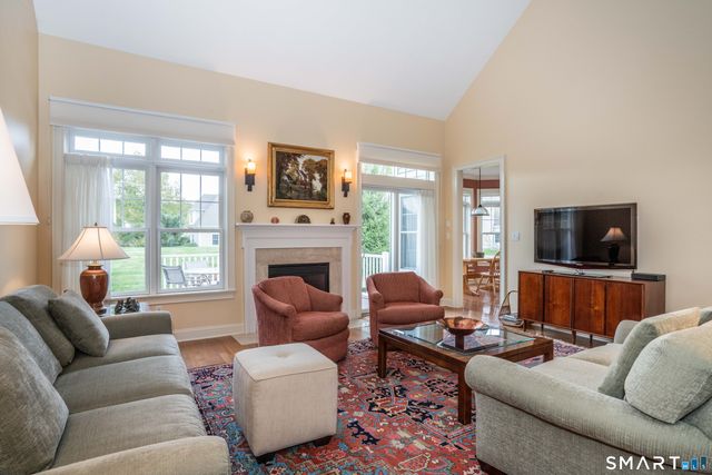 6 Spy Glass Circle 6, Bloomfield, CT 06002