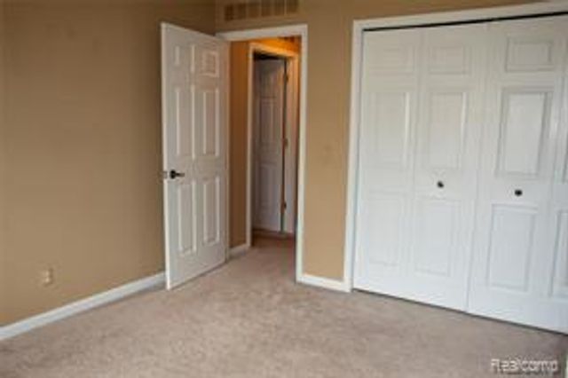 1446 Raliegh Place 112, Troy, MI 48084