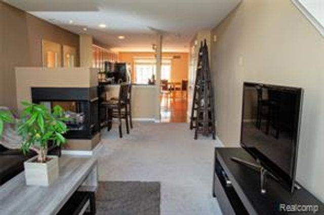 1446 Raliegh Place 112, Troy, MI 48084
