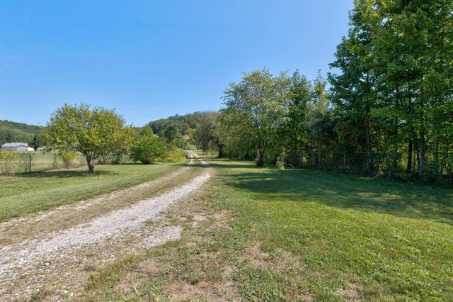 919 Town Branch, Jeffersonville, KY 40337