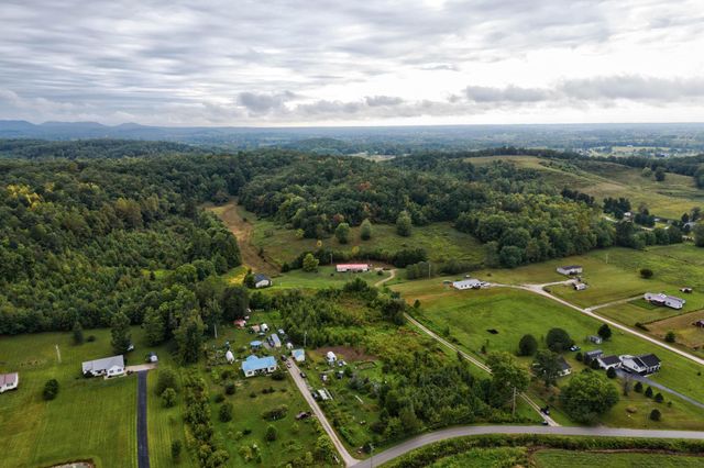 919 Town Branch, Jeffersonville, KY 40337