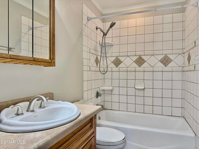 1300 Saratoga Avenue 2207, Ventura, CA 93003