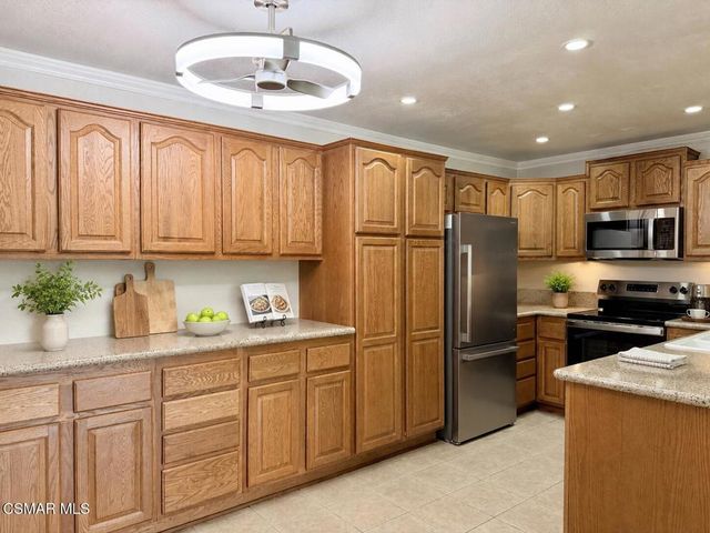 1300 Saratoga Avenue 2207, Ventura, CA 93003