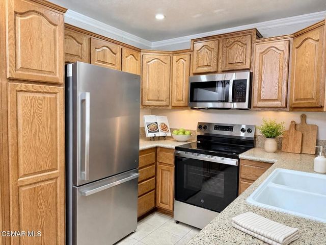1300 Saratoga Avenue 2207, Ventura, CA 93003
