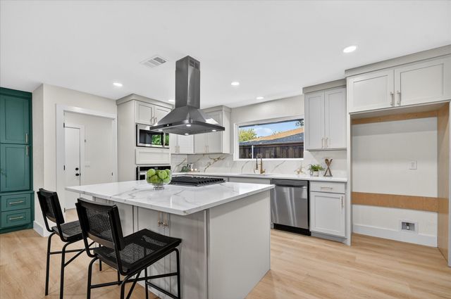 2608 Northcrest Drive, Plano, TX 75075