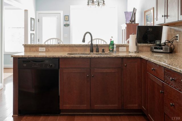 1175 Helmsdale Drive, Forest, VA 24551