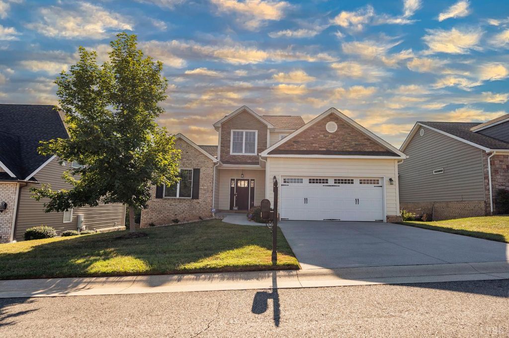 1175 Helmsdale Drive, Forest, VA 24551