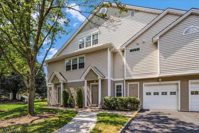 37 Mayer Dr, Clifton City, NJ 07012