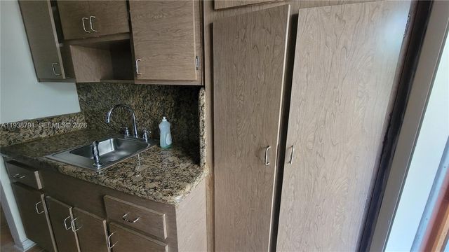 1050 Pennsylvania Ave 11, Miami Beach, FL 33139