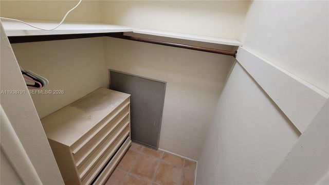 1050 Pennsylvania Ave 11, Miami Beach, FL 33139