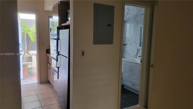 1050 Pennsylvania Ave 11, Miami Beach, FL 33139