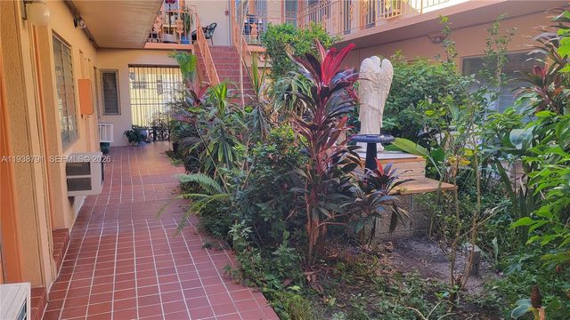 1050 Pennsylvania Ave 11, Miami Beach, FL 33139