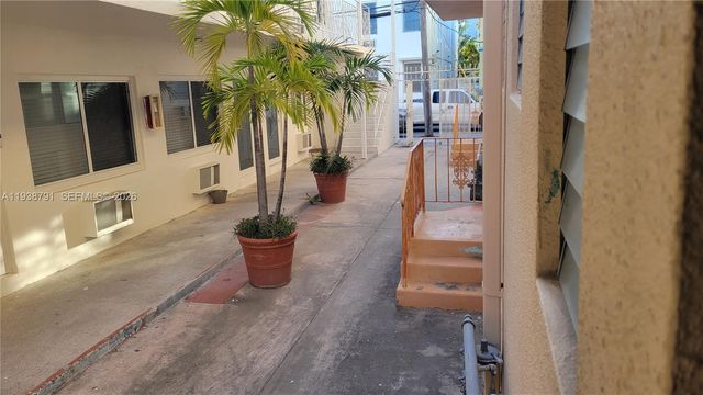 1050 Pennsylvania Ave 11, Miami Beach, FL 33139