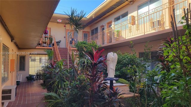 1050 Pennsylvania Ave 11, Miami Beach, FL 33139