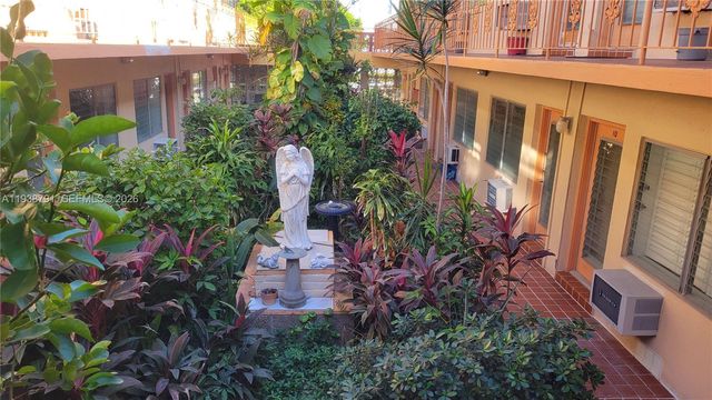 1050 Pennsylvania Ave 11, Miami Beach, FL 33139