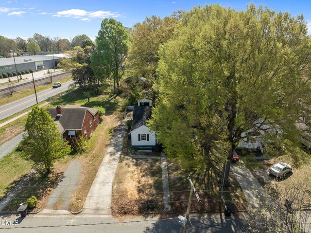 108 Markham Street, Burlington, NC 27215