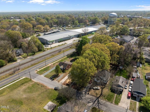 108 Markham Street, Burlington, NC 27215