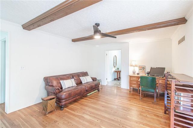712 NW 10 Street, Blue Springs, MO 64015