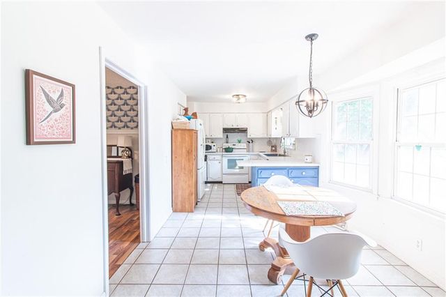 712 NW 10 Street, Blue Springs, MO 64015