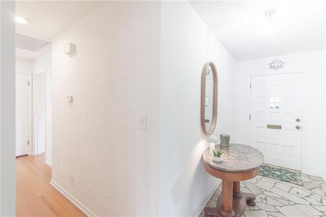 712 NW 10 Street, Blue Springs, MO 64015