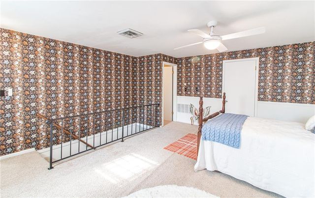 712 NW 10 Street, Blue Springs, MO 64015