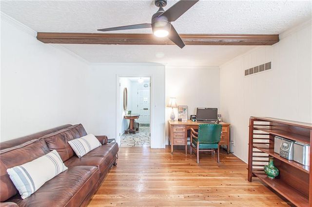 712 NW 10 Street, Blue Springs, MO 64015