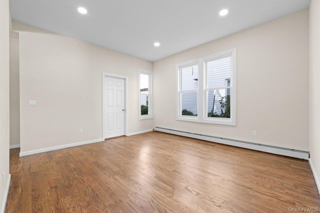 460 S 6th Avenue 1, Mount Vernon, NY 10550