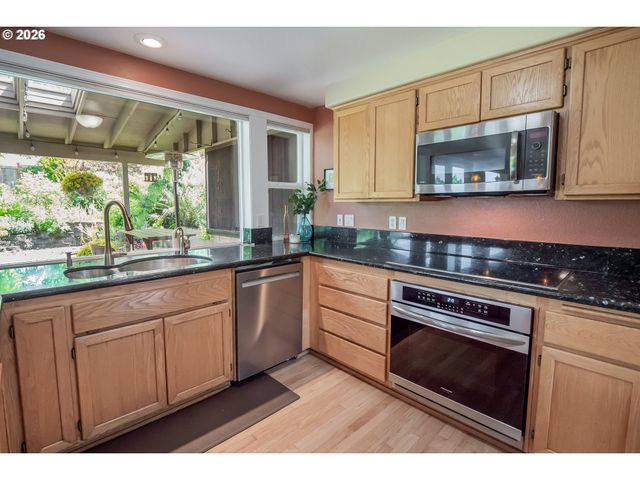 3982 MONROE St, Eugene, OR 97405