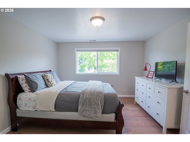 3982 MONROE St, Eugene, OR 97405