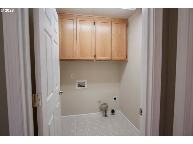3982 MONROE St, Eugene, OR 97405