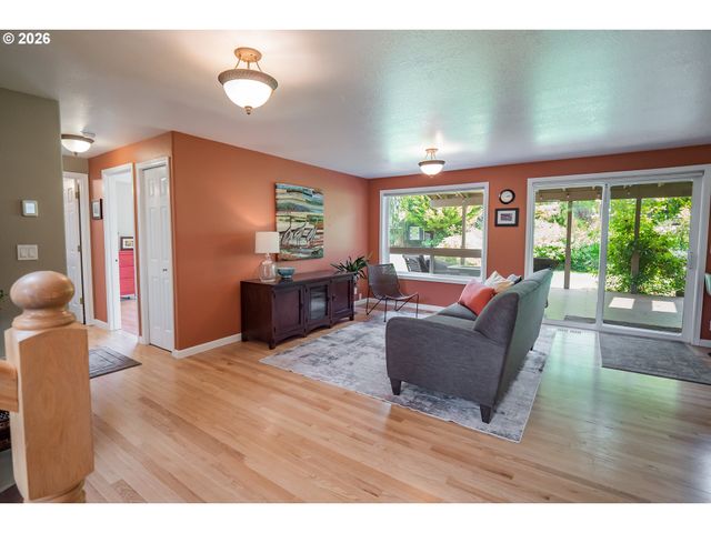 3982 MONROE St, Eugene, OR 97405