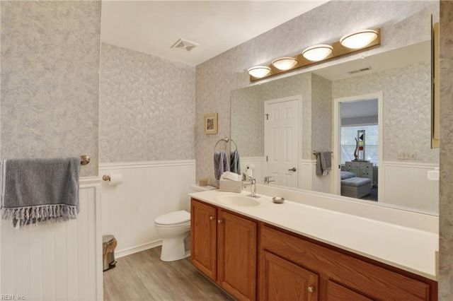 902 Shoreline Pointe, Newport News, VA 23602