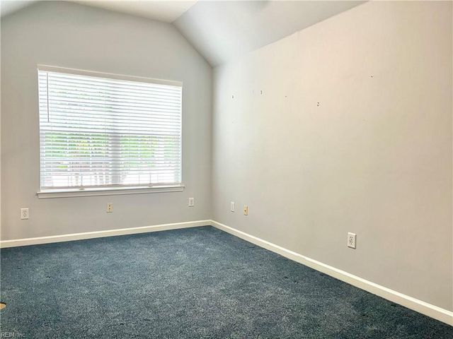 902 Shoreline Pointe, Newport News, VA 23602