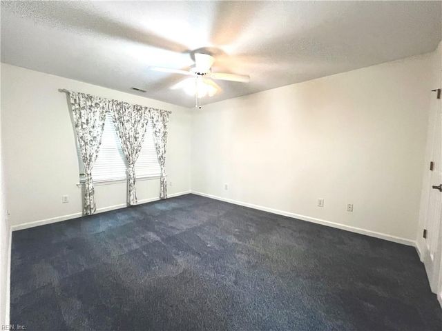 902 Shoreline Pointe, Newport News, VA 23602