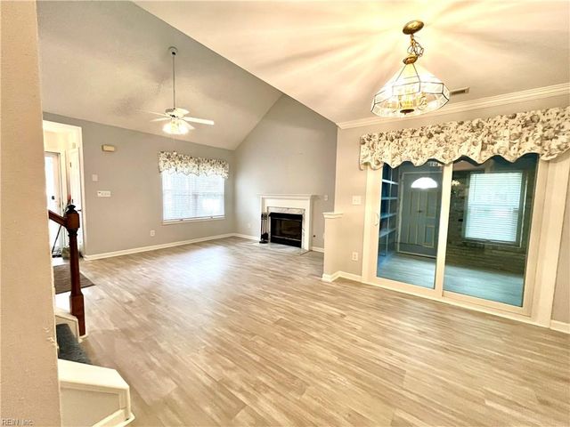 902 Shoreline Pointe, Newport News, VA 23602