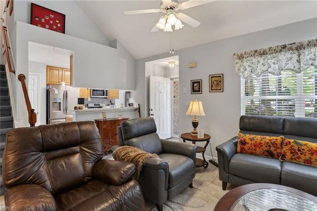 902 Shoreline Pointe, Newport News, VA 23602