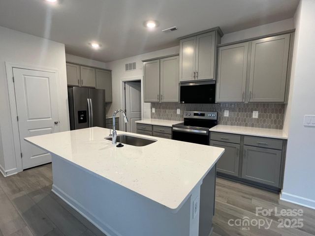 1233 30th Street Lane NE, Conover, NC 28613