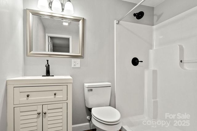 146 Old Castle Lane, Forest City, NC 28043