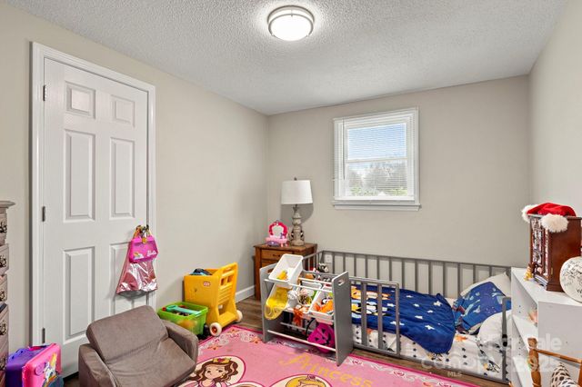 146 Old Castle Lane, Forest City, NC 28043