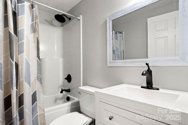 146 Old Castle Lane, Forest City, NC 28043