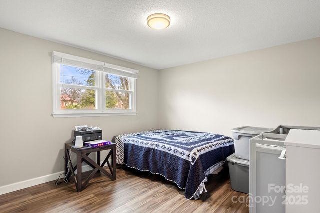 146 Old Castle Lane, Forest City, NC 28043