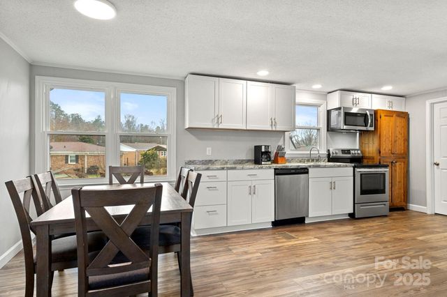 146 Old Castle Lane, Forest City, NC 28043