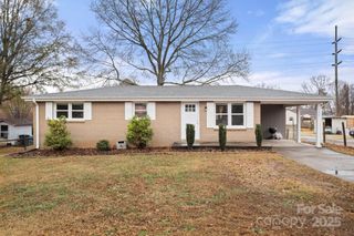 146 Old Castle Lane, Forest City, NC 28043