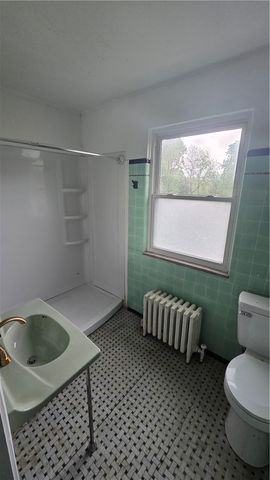114 Braddock Rd, Forest Hills Boro, PA 15221