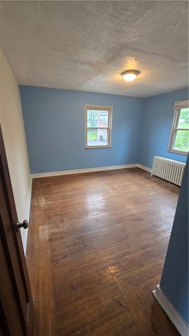 114 Braddock Rd, Forest Hills Boro, PA 15221