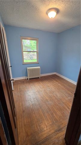 114 Braddock Rd, Forest Hills Boro, PA 15221