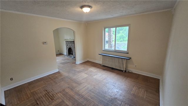 114 Braddock Rd, Forest Hills Boro, PA 15221