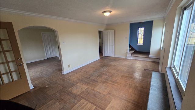 114 Braddock Rd, Forest Hills Boro, PA 15221