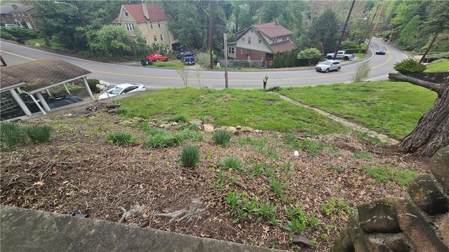 114 Braddock Rd, Forest Hills Boro, PA 15221