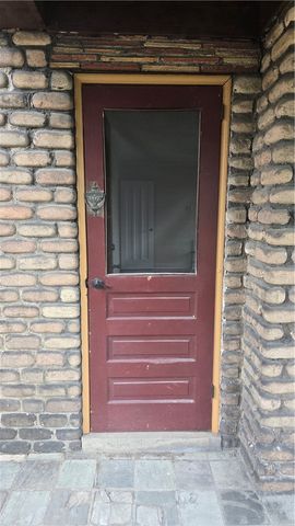 114 Braddock Rd, Forest Hills Boro, PA 15221